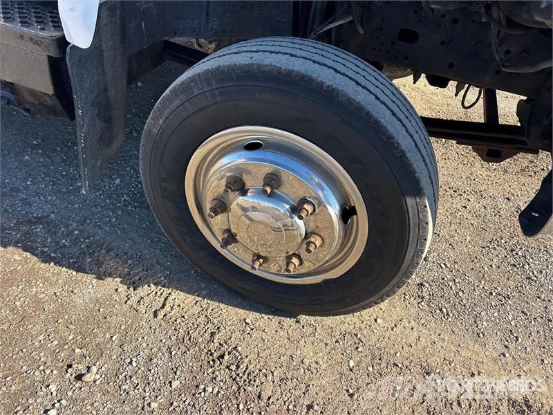 GMC C6500 皮卡车