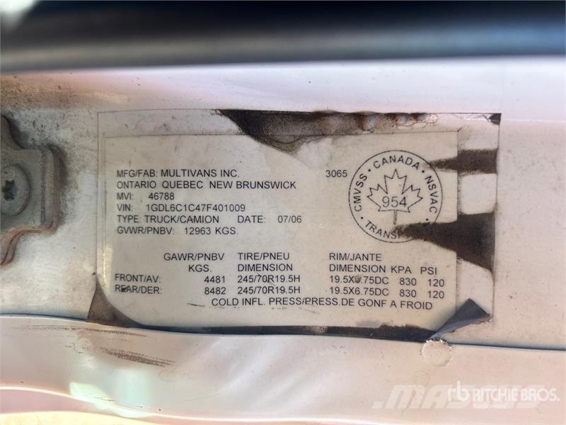 GMC C6500 皮卡车