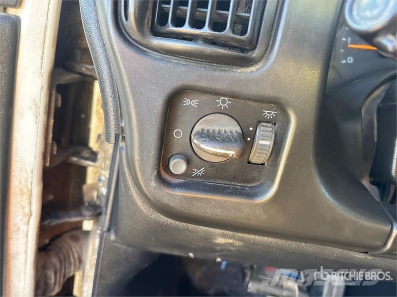 GMC C6500 皮卡车