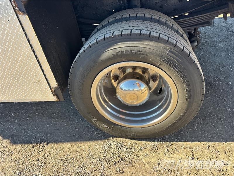 GMC C6500 皮卡车