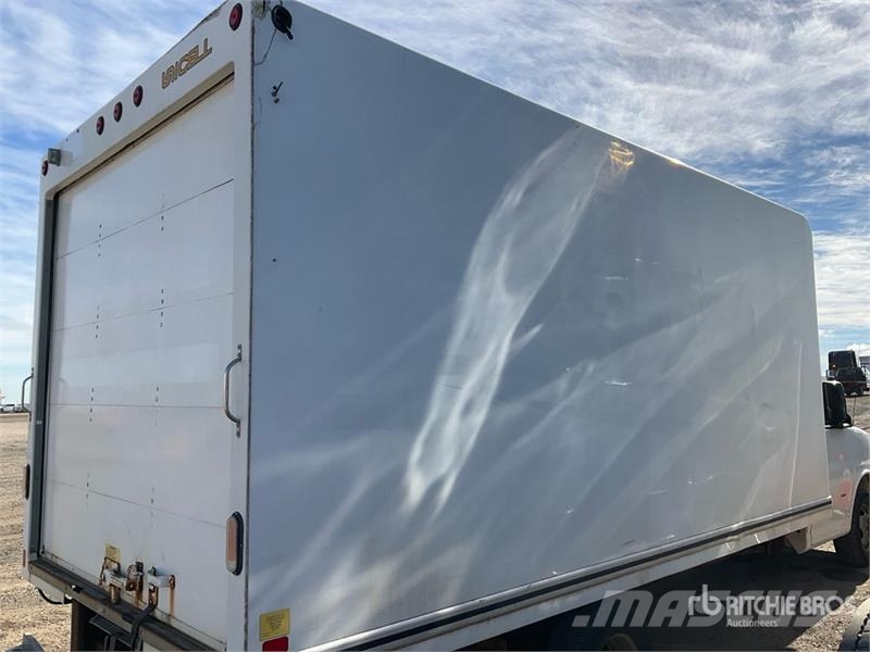 GMC Savana 1500 Van Body Trucks