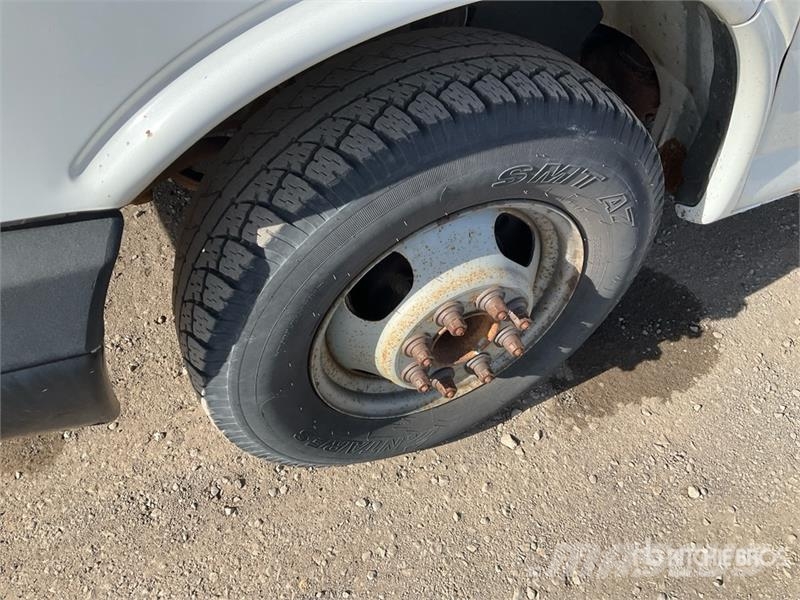 GMC Savana 1500 Van Body Trucks