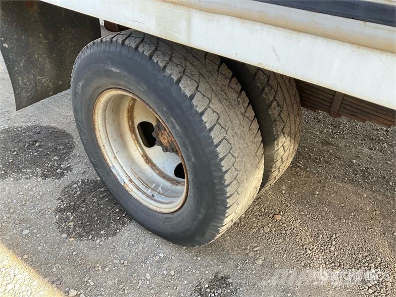 GMC Savana 1500 Van Body Trucks