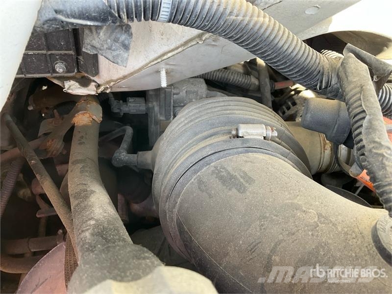 GMC Savana 1500 Van Body Trucks