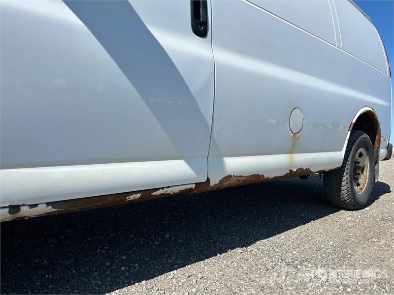GMC Savana 2500 Cargo Van Transporterek