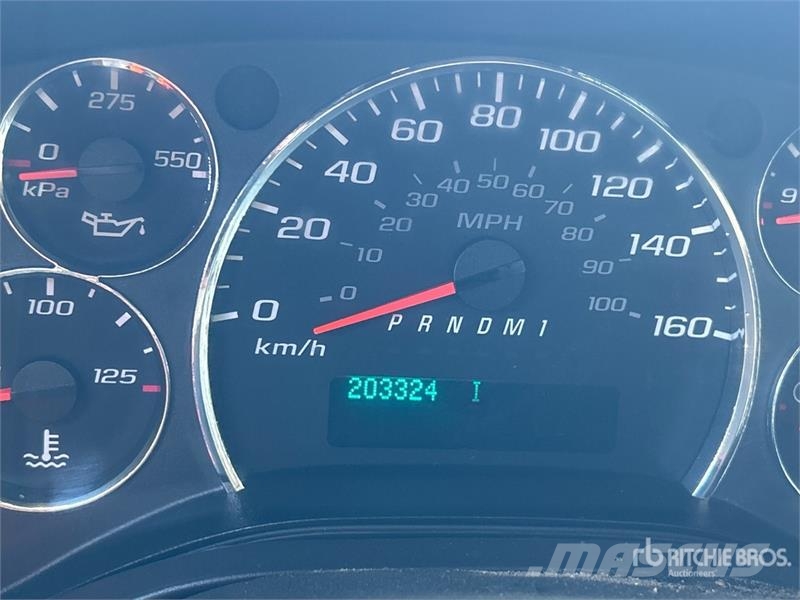 GMC Savana 2500 Cargo Van Transporterek