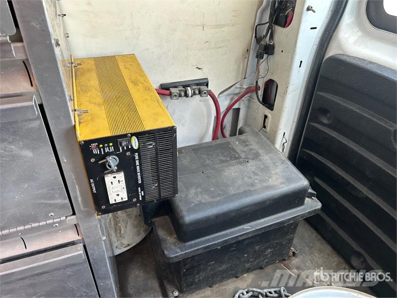 GMC Savana 2500 Utility Truck شاحنات خفيفة/مفصلية الجوانب