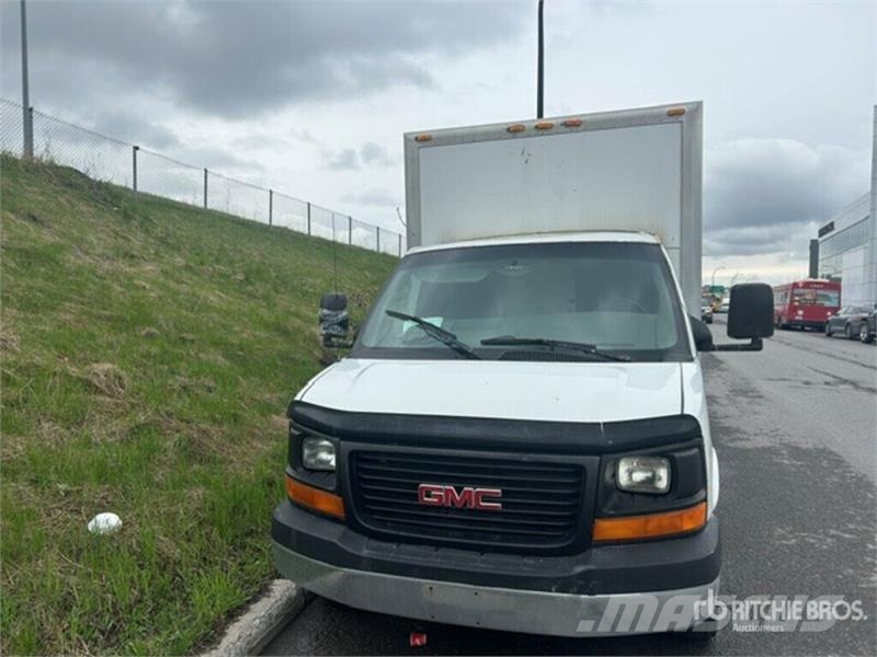 GMC Savana 3500 4x2 Van Truck Caminhões baú