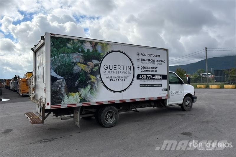 GMC Savana 3500 4x2 Van Truck ボックスボディー、ウイング、箱車