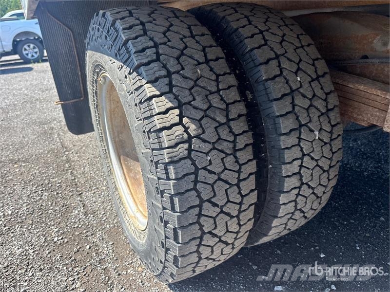 GMC Savana 3500 4x2 Van Truck Van Body Trucks
