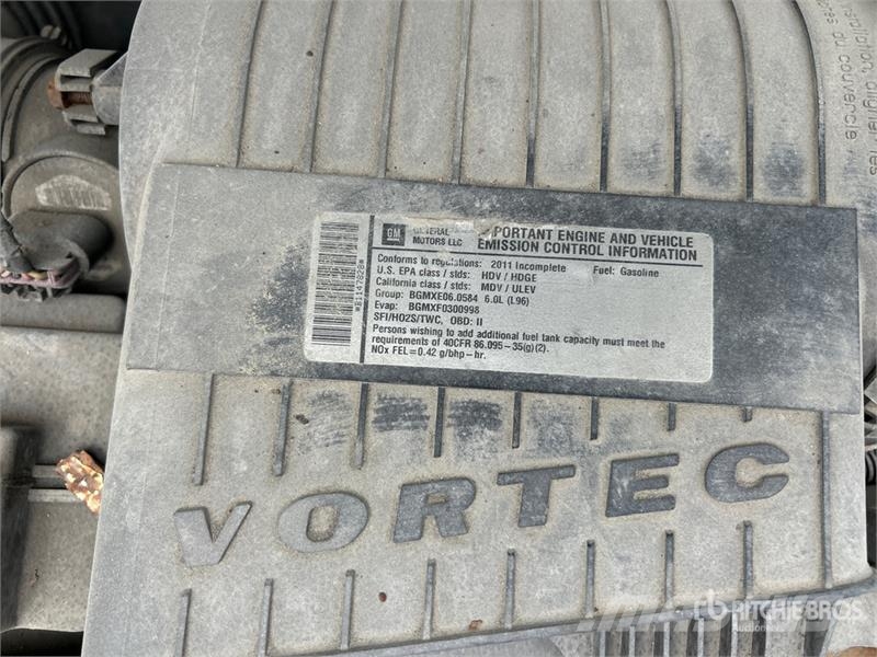 GMC Savana 3500 4x2 Van Truck (Inoperable) Caminhões baú