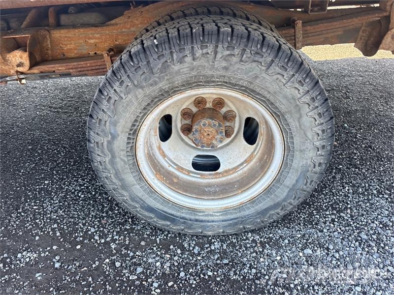 GMC Savana 3500 4x2 Van Truck Van Body Trucks
