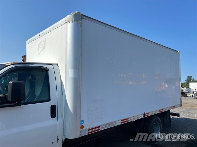 GMC Savana 3500 4x2 Van Truck (Inoperable) Caminhões baú