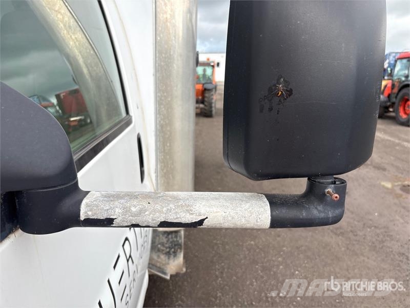 GMC Savana 3500 4x2 Van Truck ボックスボディー、ウイング、箱車