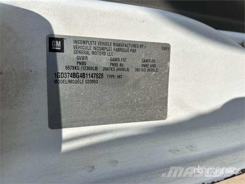 GMC Savana 3500 4x2 Van Truck (Inoperable) Caminhões baú