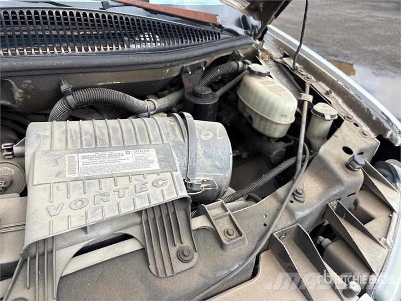 GMC Savana 3500 4x2 Van Truck ボックスボディー、ウイング、箱車