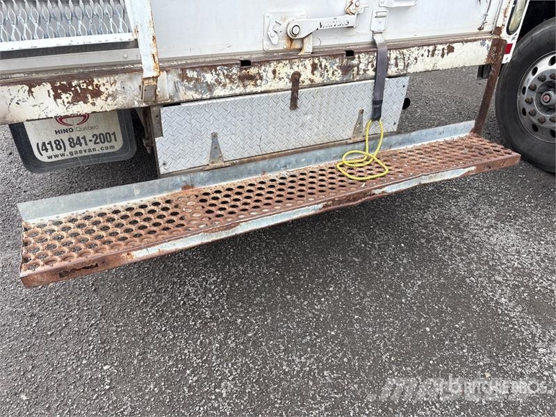 GMC Savana 3500 4x2 Van Truck ボックスボディー、ウイング、箱車