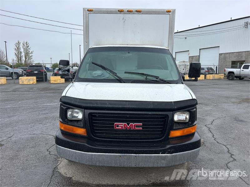 GMC Savana 3500 4x2 Van Truck Caminhões baú