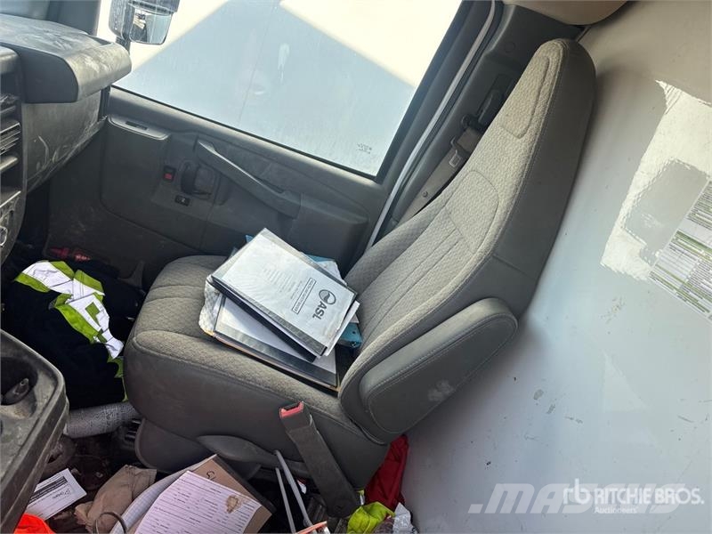 GMC Savana 3500 4x2 Van Truck ボックスボディー、ウイング、箱車