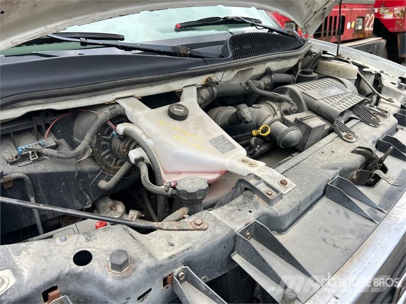 GMC Savana 3500 4x2 Van Truck (Inoperable) Caminhões baú
