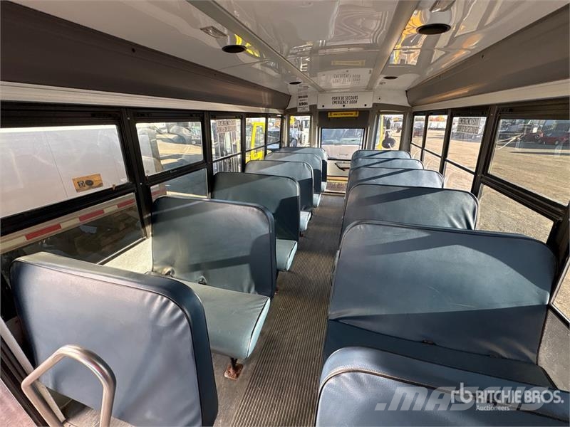 GMC Savana 4500 4x2 24-Seat School Bus マイクロバス
