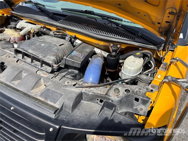 GMC Savana G3500 حافلة صغيرة