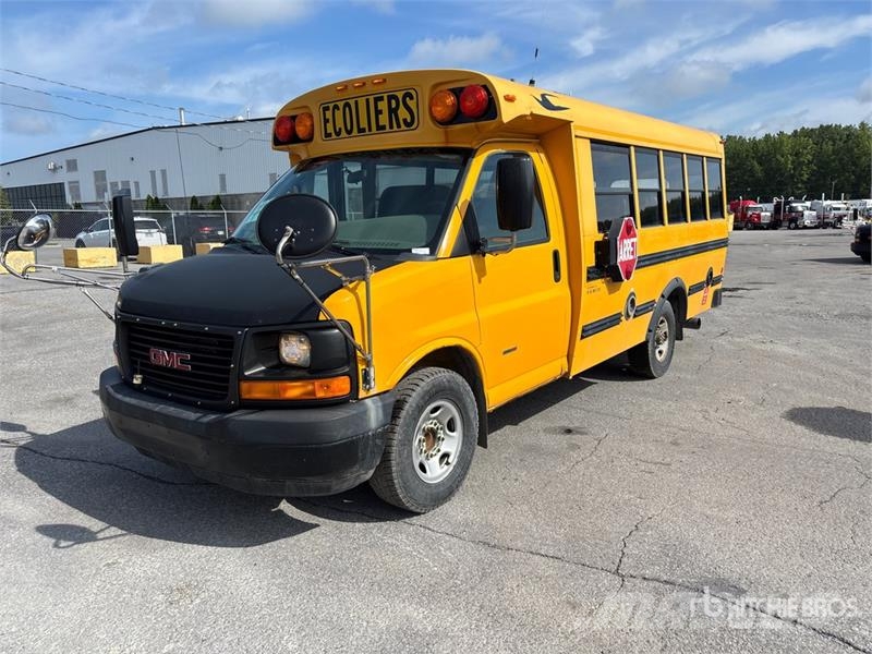 GMC Savana G3500 حافلة صغيرة