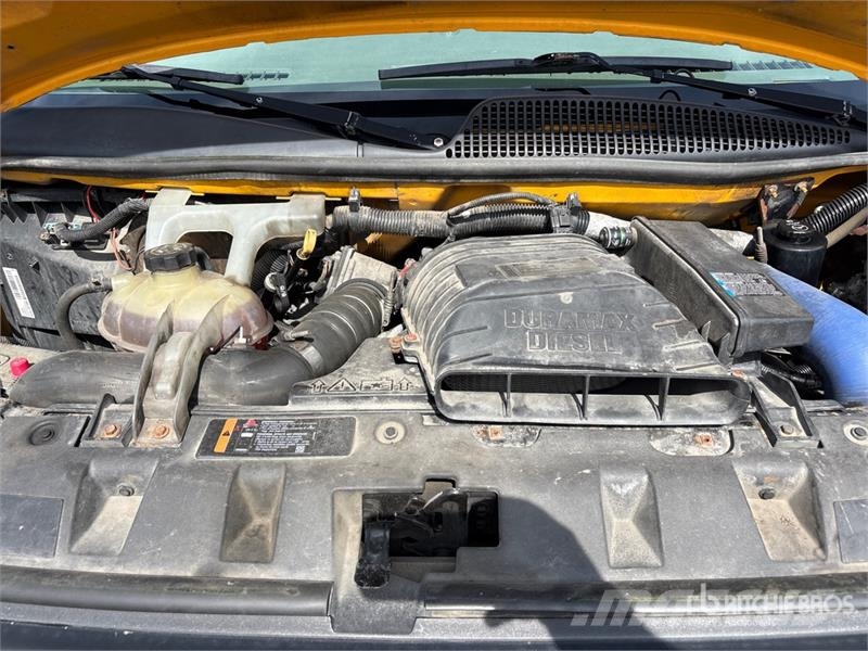GMC Savana G3500 حافلة صغيرة
