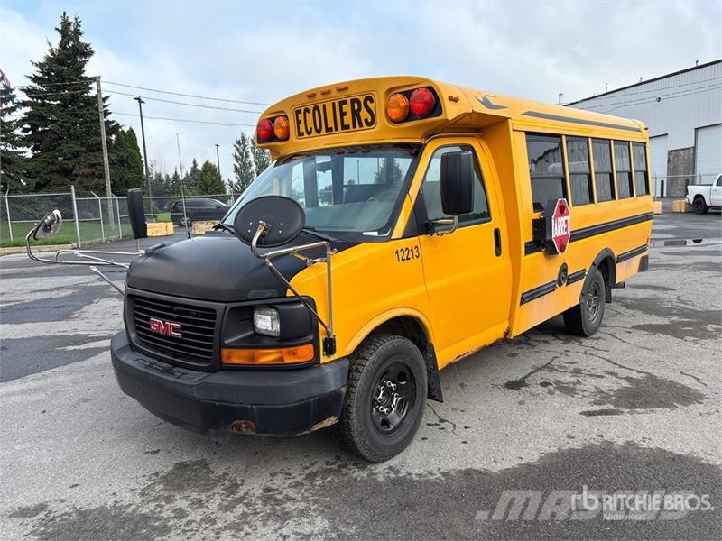 GMC Savana G3500 حافلة صغيرة