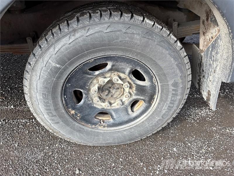 GMC Savana G3500 حافلة صغيرة