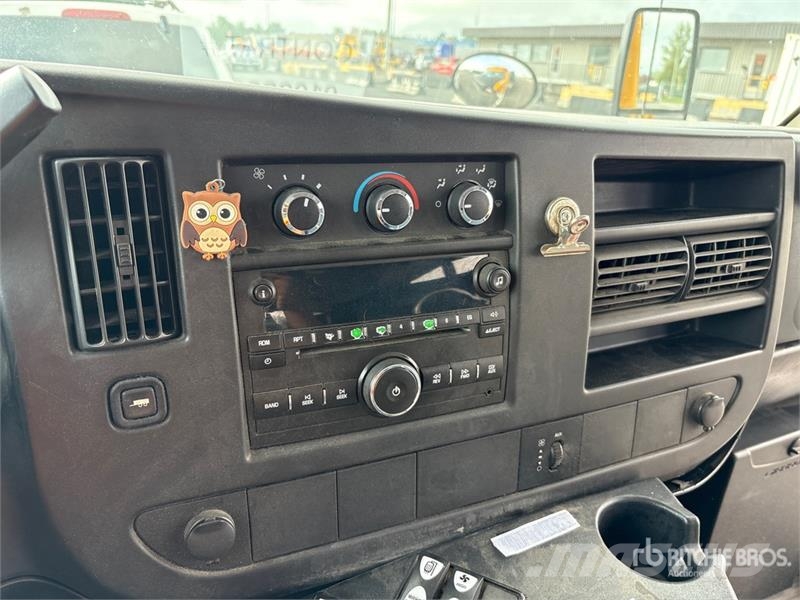 GMC Savana G3500 حافلة صغيرة
