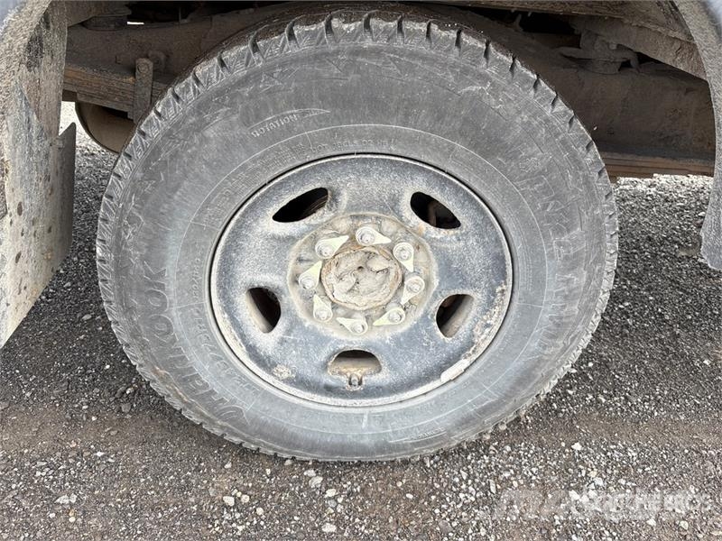 GMC Savana G3500 حافلة صغيرة