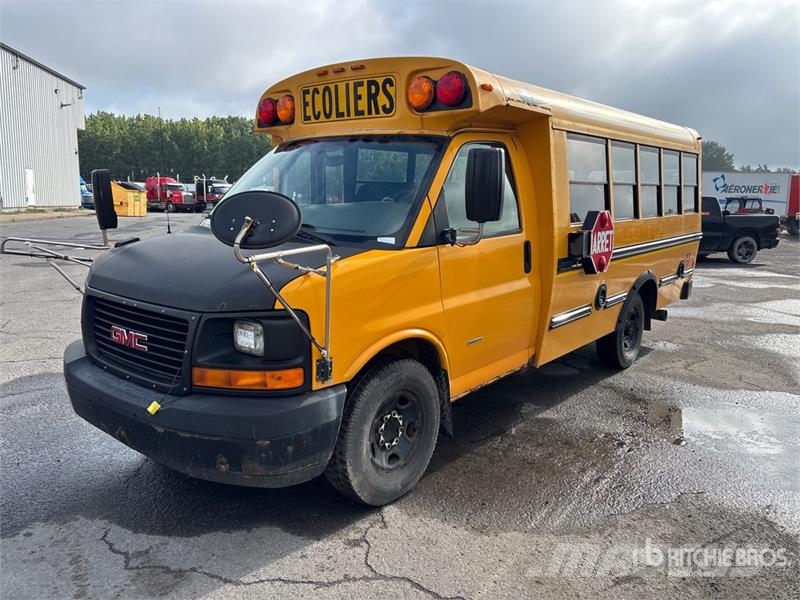 GMC Savana G3500 حافلة صغيرة
