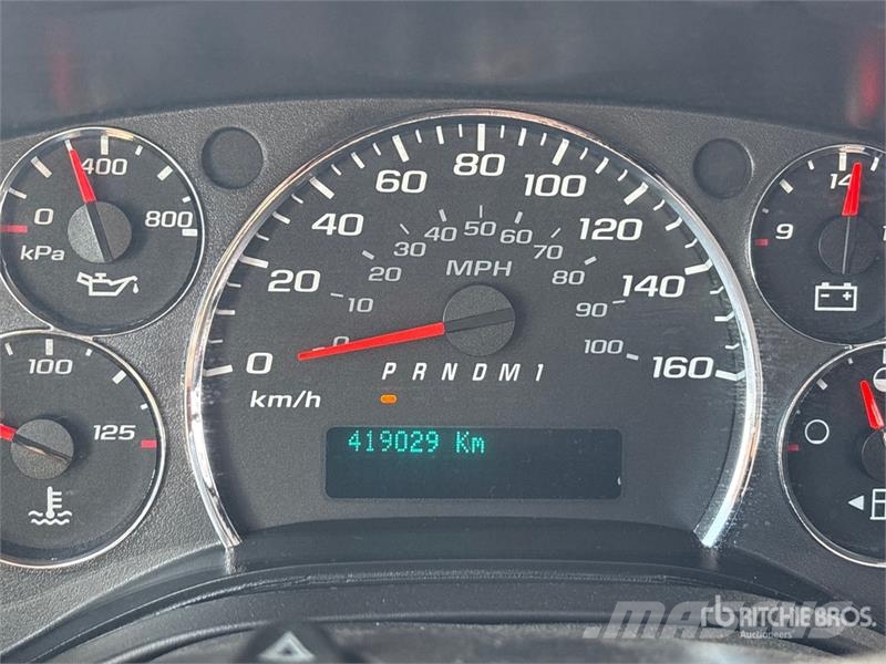 GMC Savana G3500 حافلة صغيرة