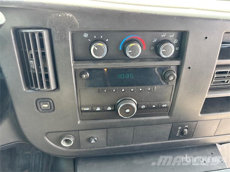 GMC Savana G3500 حافلة صغيرة