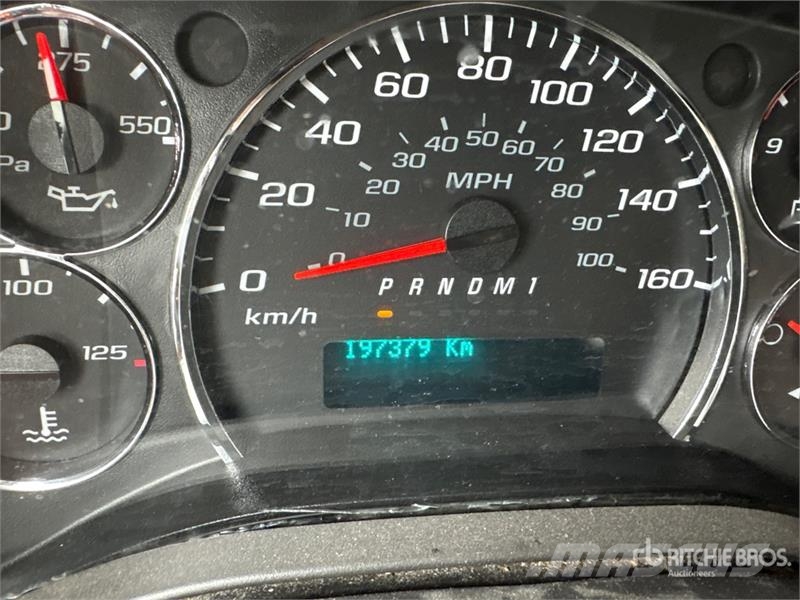 GMC Savana G3500 4x2 Refrigerated Truck Temperature controlled trucks