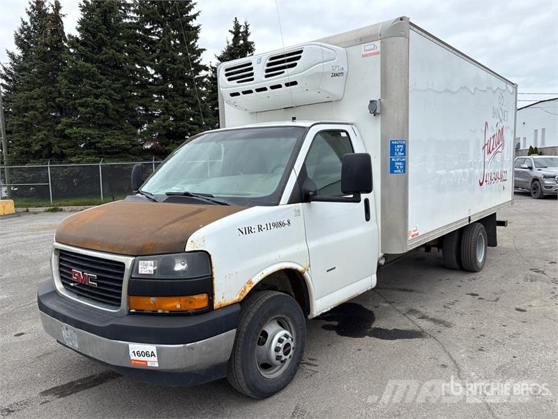 GMC Savana G3500 4x2 Refrigerated Truck Temperature controlled trucks