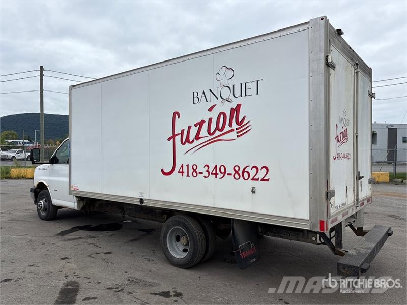 GMC Savana G3500 4x2 Refrigerated Truck Temperature controlled trucks