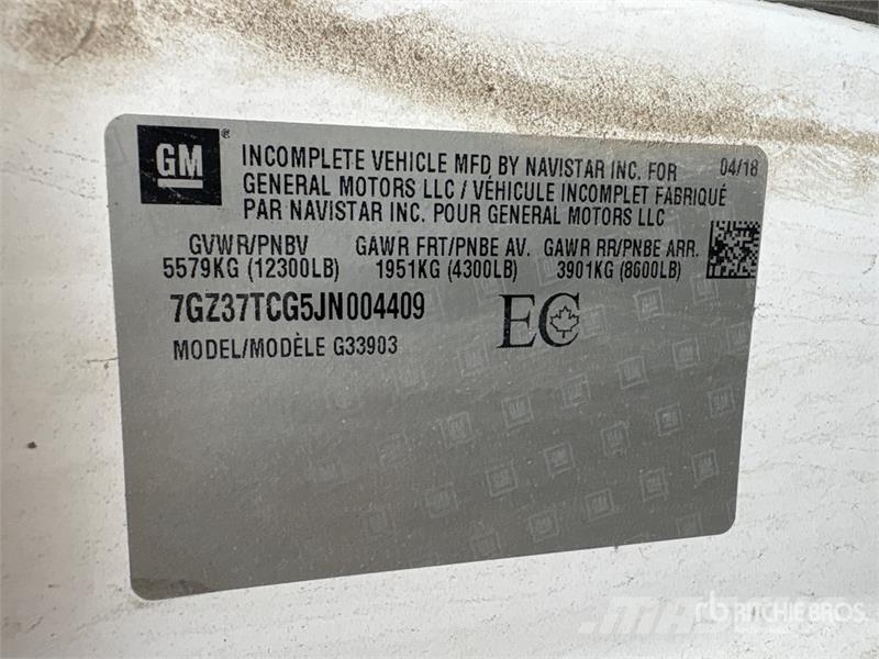 GMC Savana G3500 4x2 Refrigerated Truck Temperature controlled trucks