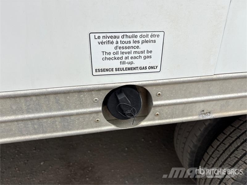 GMC Savana G3500 4x2 Refrigerated Truck Temperature controlled trucks