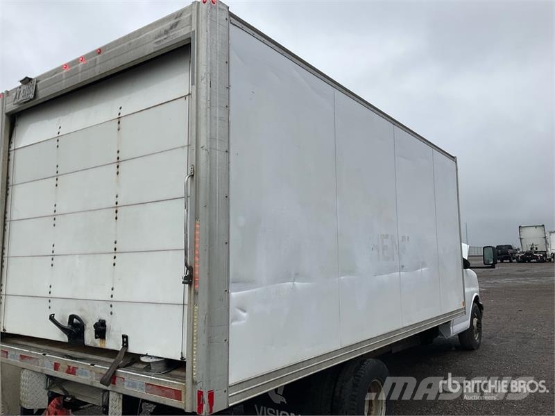 GMC Savana G3500 4x2 Van Truck 厢式货车