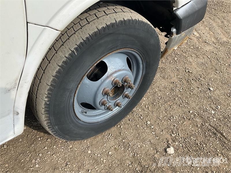 GMC Savana G3500 4x2 Van Truck ボックスボディー、ウイング、箱車