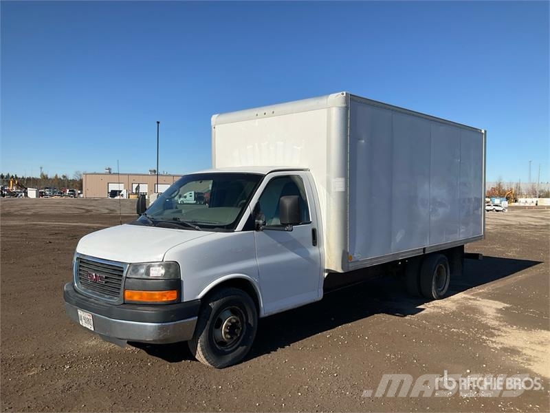 GMC Savana G3500 4x2 Van Truck 厢式货车