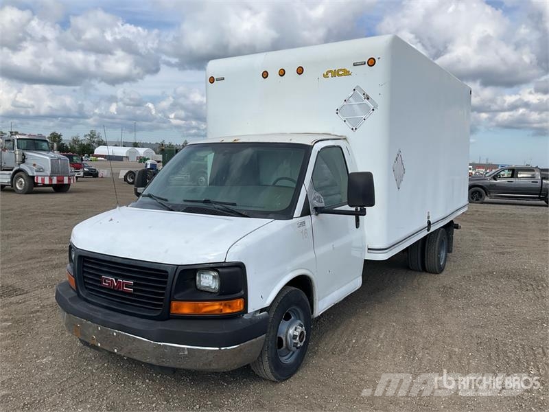 GMC Savana G3500 4x2 Van Truck ボックスボディー、ウイング、箱車