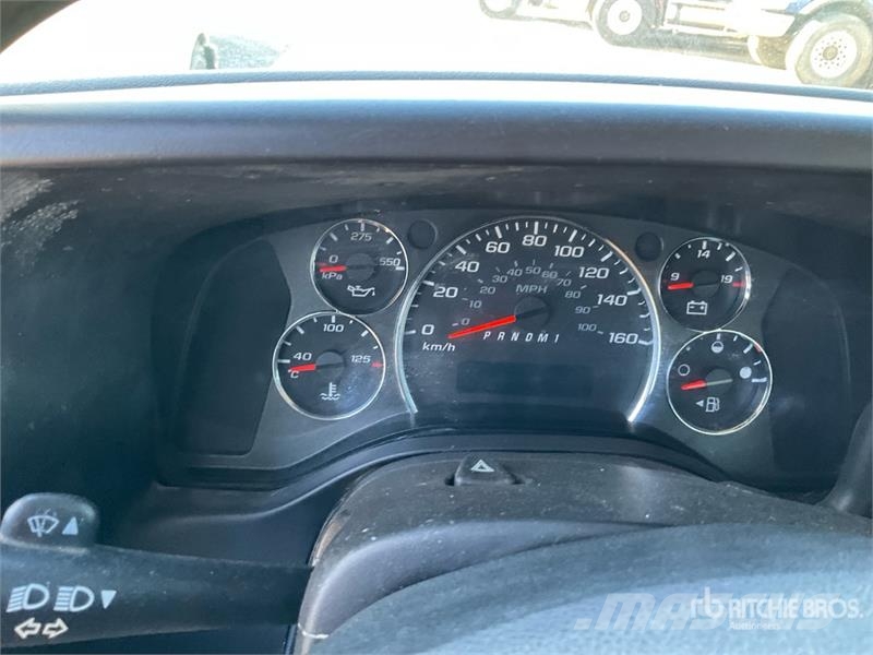 GMC Savana G3500 4x2 Van Truck 厢式货车
