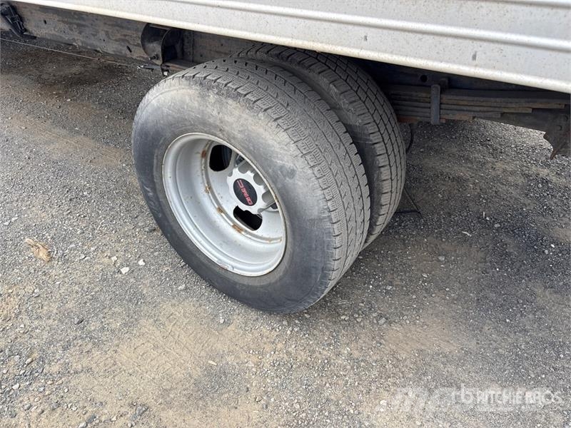 GMC Savana G3500 4x2 Van Truck Sanduk kamioni