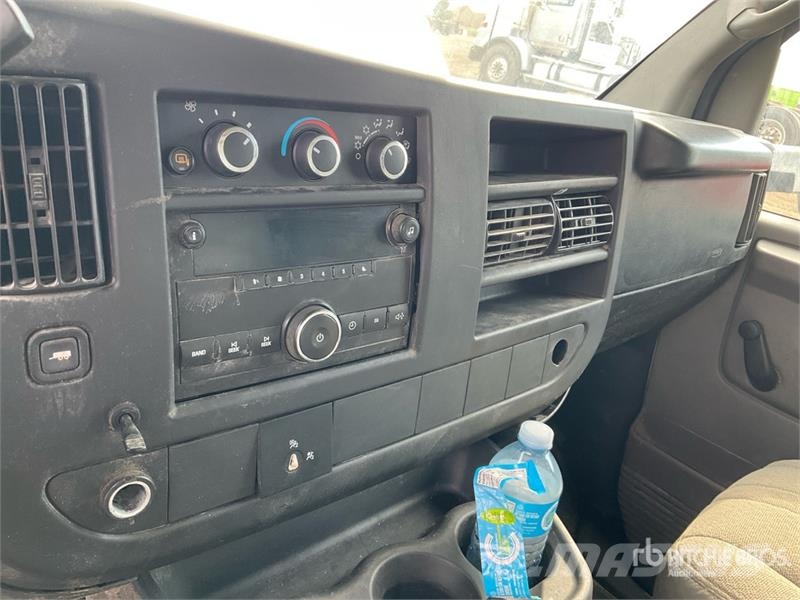 GMC Savana G3500 4x2 Van Truck ボックスボディー、ウイング、箱車