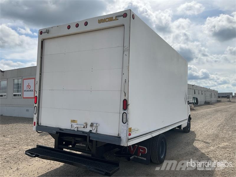 GMC Savana G3500 4x2 Van Truck ボックスボディー、ウイング、箱車