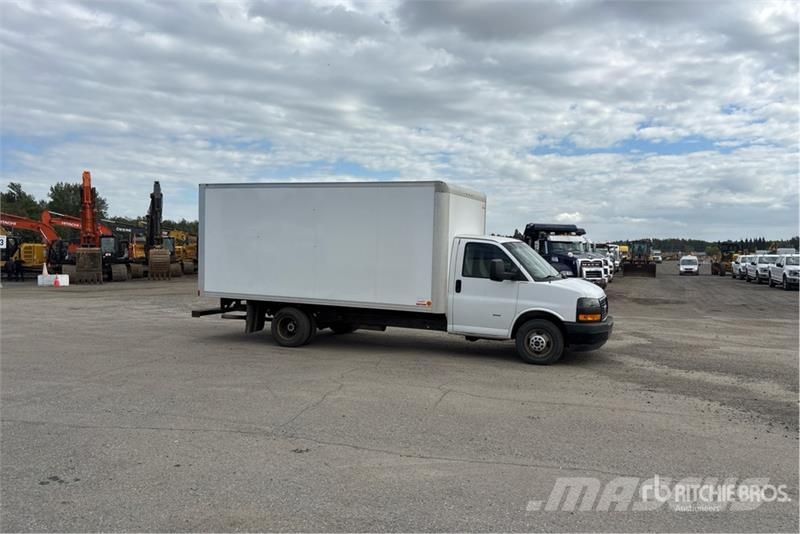 GMC Savana G3500 4x2 Van Truck Sanduk kamioni