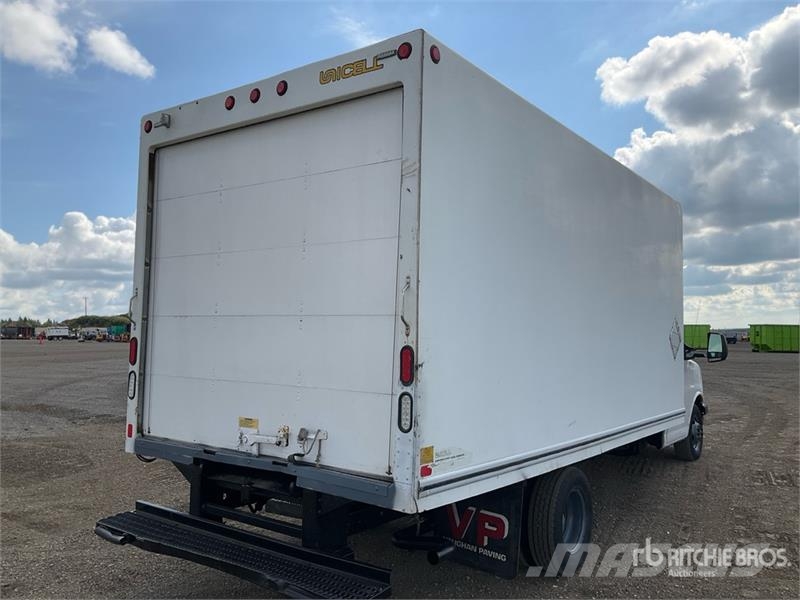 GMC Savana G3500 4x2 Van Truck ボックスボディー、ウイング、箱車